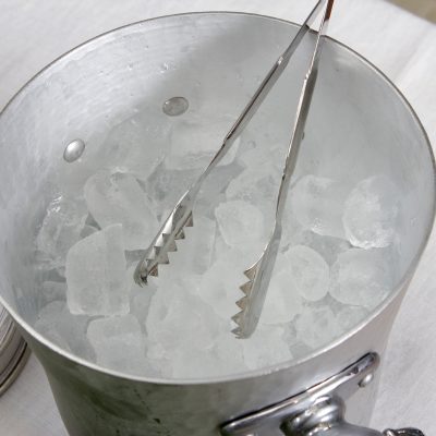 Complete Ice Buckets Buyer's Guide For Your Event