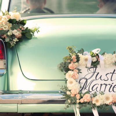 wedding-car-with-plate-just-married