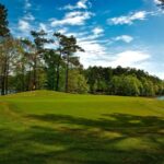 Which Golf Courses Offer Unique Experiences?