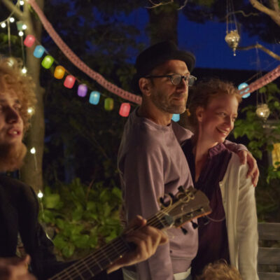 couple-enjoying-garden-party-at-night