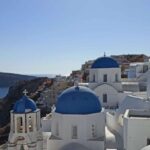 An Adventurer’s Guide to Santorini: Where Sea Meets Splendour